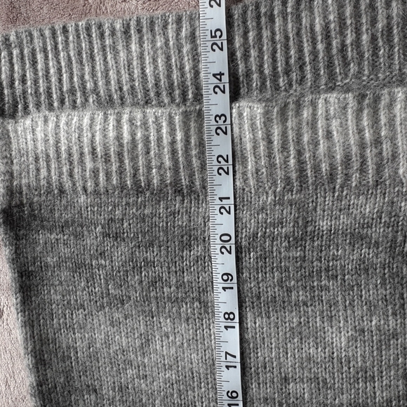 #143 SIMPLY Vera VeraWang Women's Sweater - Picture 8 of 10